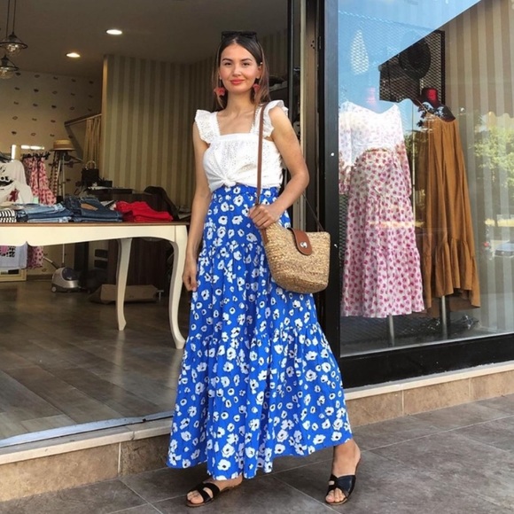 Zara Dresses & Skirts - Zara Blue Flower Tiered Maxi Skirt w Elastic Waist